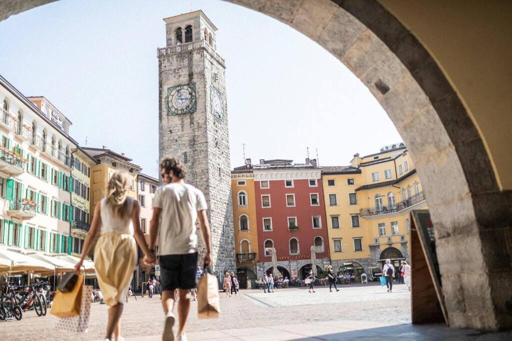 Me Ca - Appartamento Vacanze Riva del Garda Esterno foto